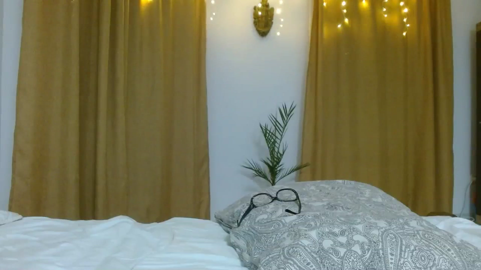 Gallery image thumbnail from NONAME_'s myfreecams stream on, 11/19/2023, 01:17 image 6 of 20