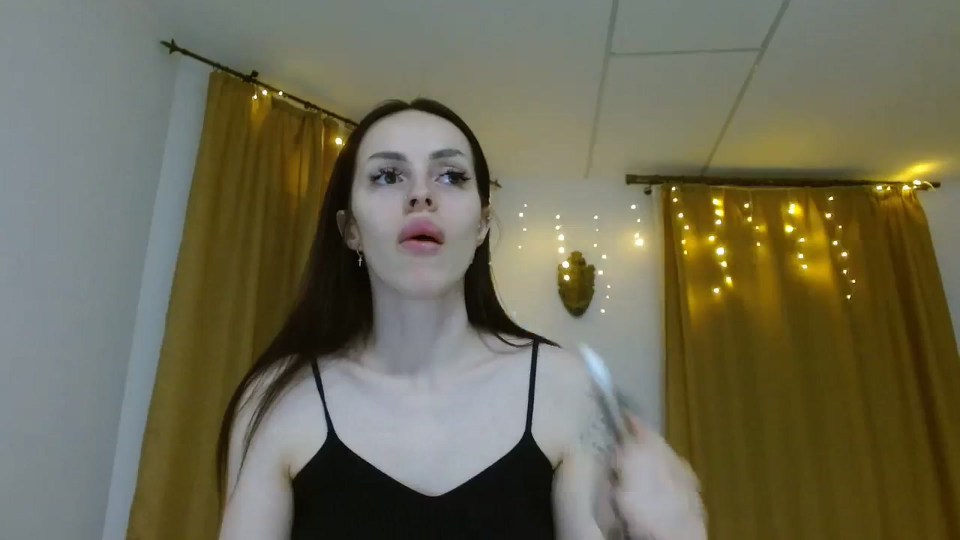 Gallery image thumbnail from NONAME_'s myfreecams stream on, 11/19/2023, 19:11 image 8 of 20