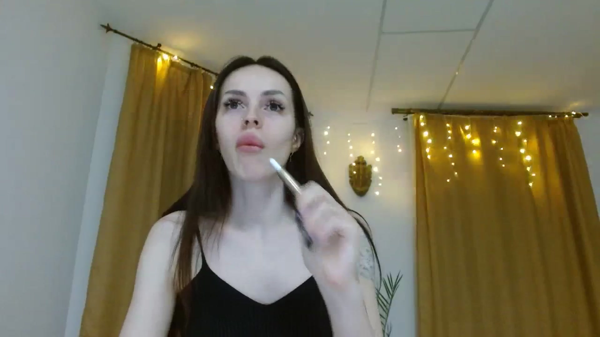 Gallery image thumbnail from NONAME_'s myfreecams stream on, 11/19/2023, 19:11 image 7 of 20