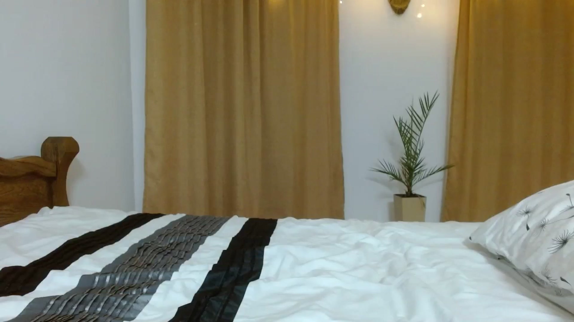 Gallery image thumbnail from NONAME_'s myfreecams stream on, 11/23/2023, 24:19 image 14 of 20