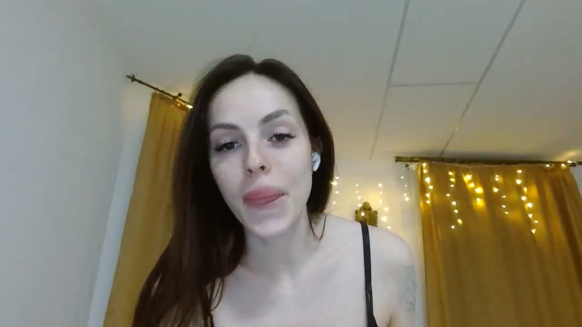 Gallery image thumbnail from NONAME_'s myfreecams stream on, 11/24/2023, 24:35 image 11 of 20