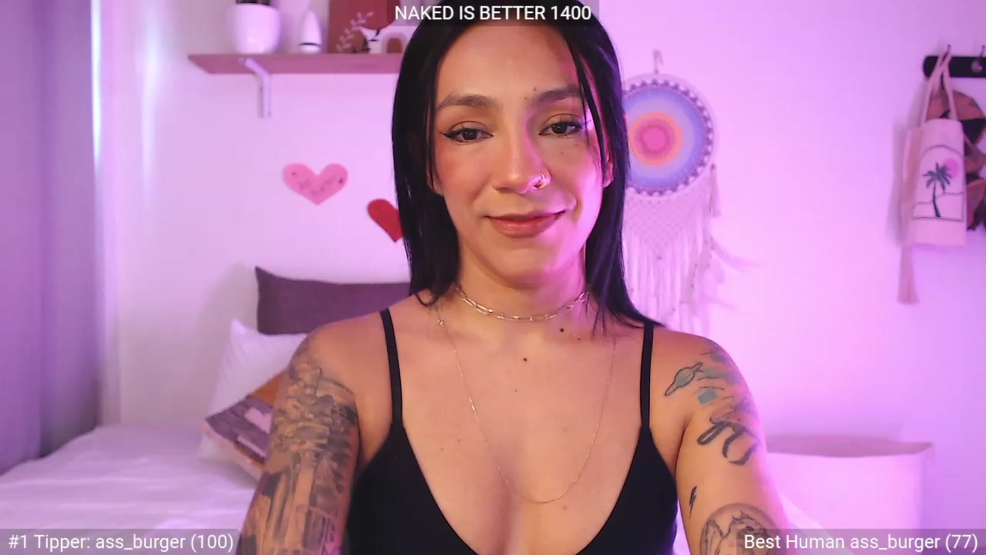 Gallery image thumbnail from N_i_k_k_y's myfreecams stream on, 04/08/2023, 16:31 image 17 of 20