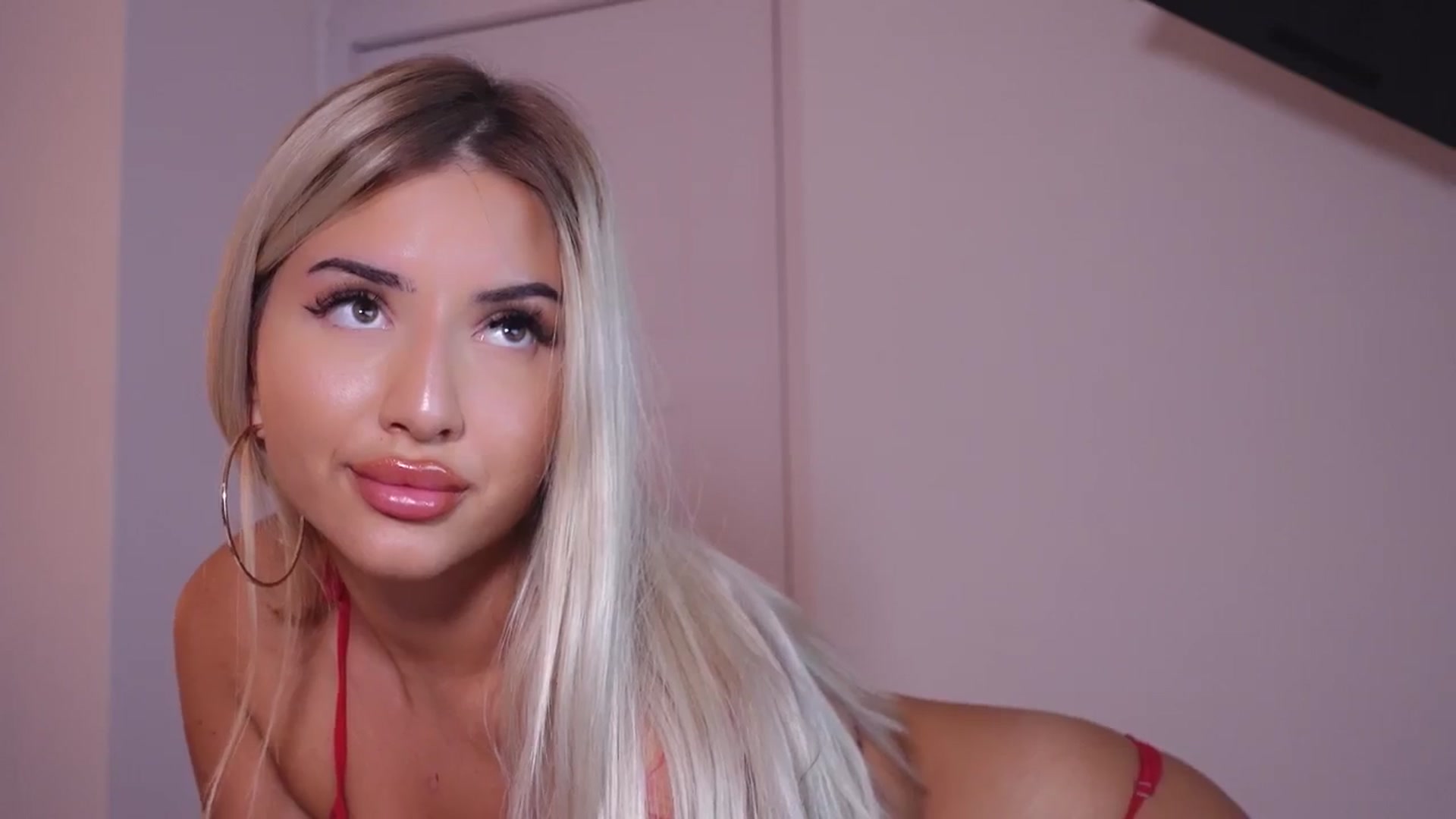 Gallery image thumbnail from NadiaNix's myfreecams stream on, 09/03/2024, 12:01 image 13 of 20