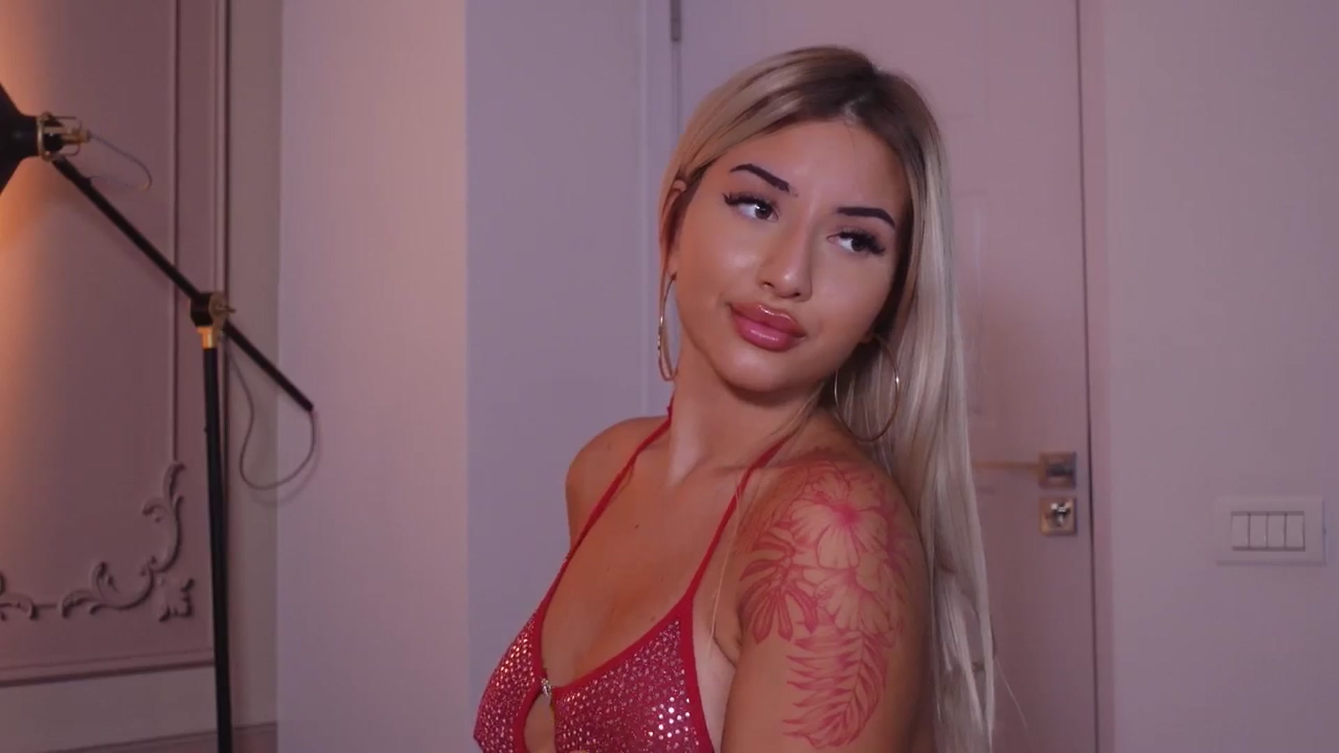 Gallery image thumbnail from NadiaNix's myfreecams stream on, 09/03/2024, 12:01 image 10 of 20
