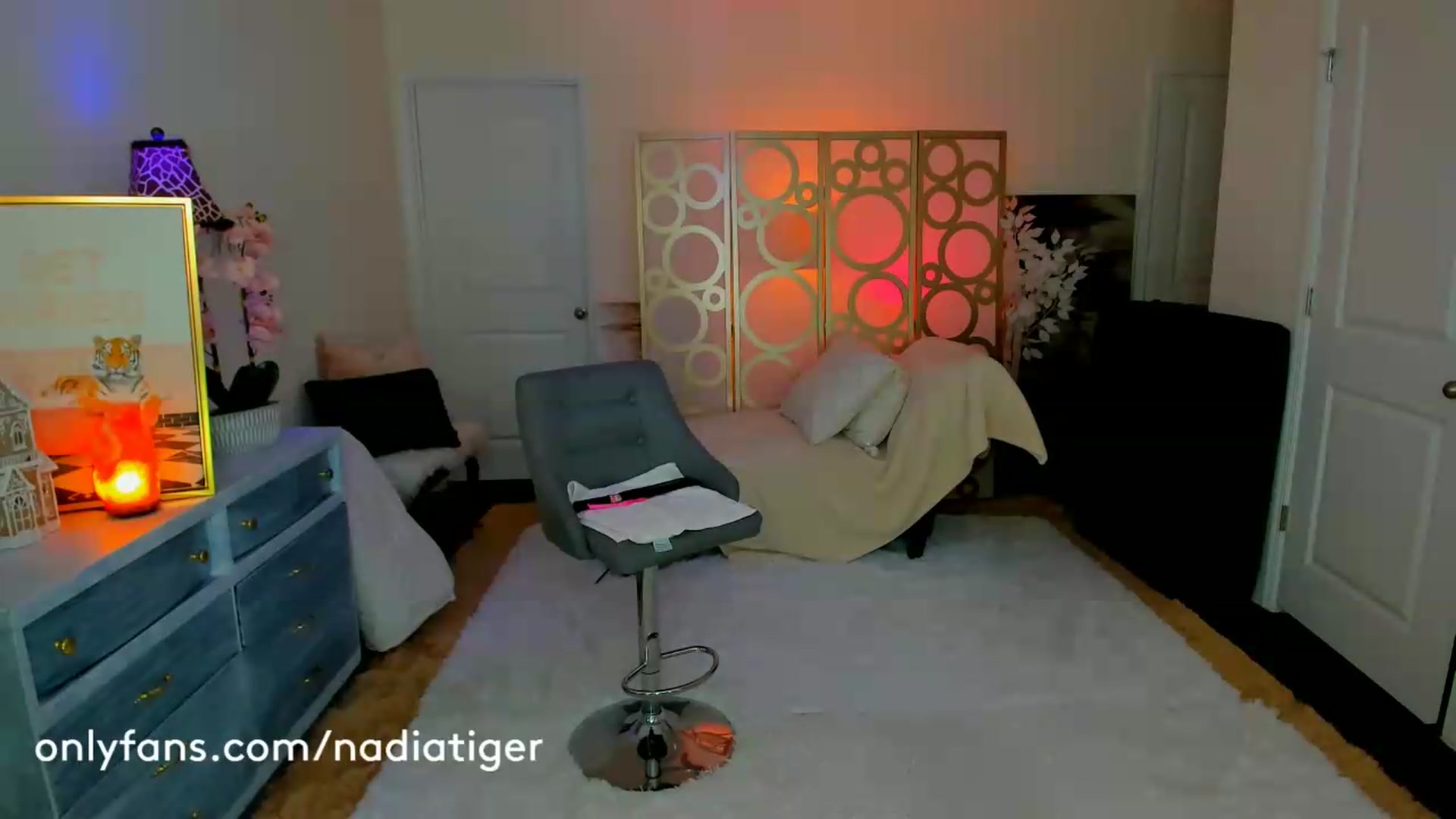 Gallery image thumbnail from NadiaTiger's myfreecams stream on, 05/29/2026, 15:54 image 17 of 20