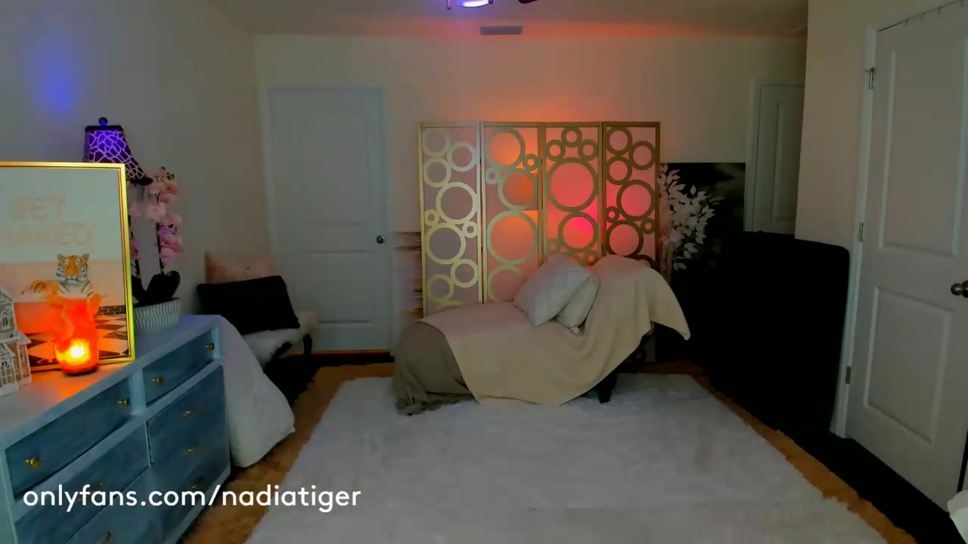 Gallery image thumbnail from NadiaTiger's myfreecams stream on, 05/29/2026, 15:54 image 5 of 20