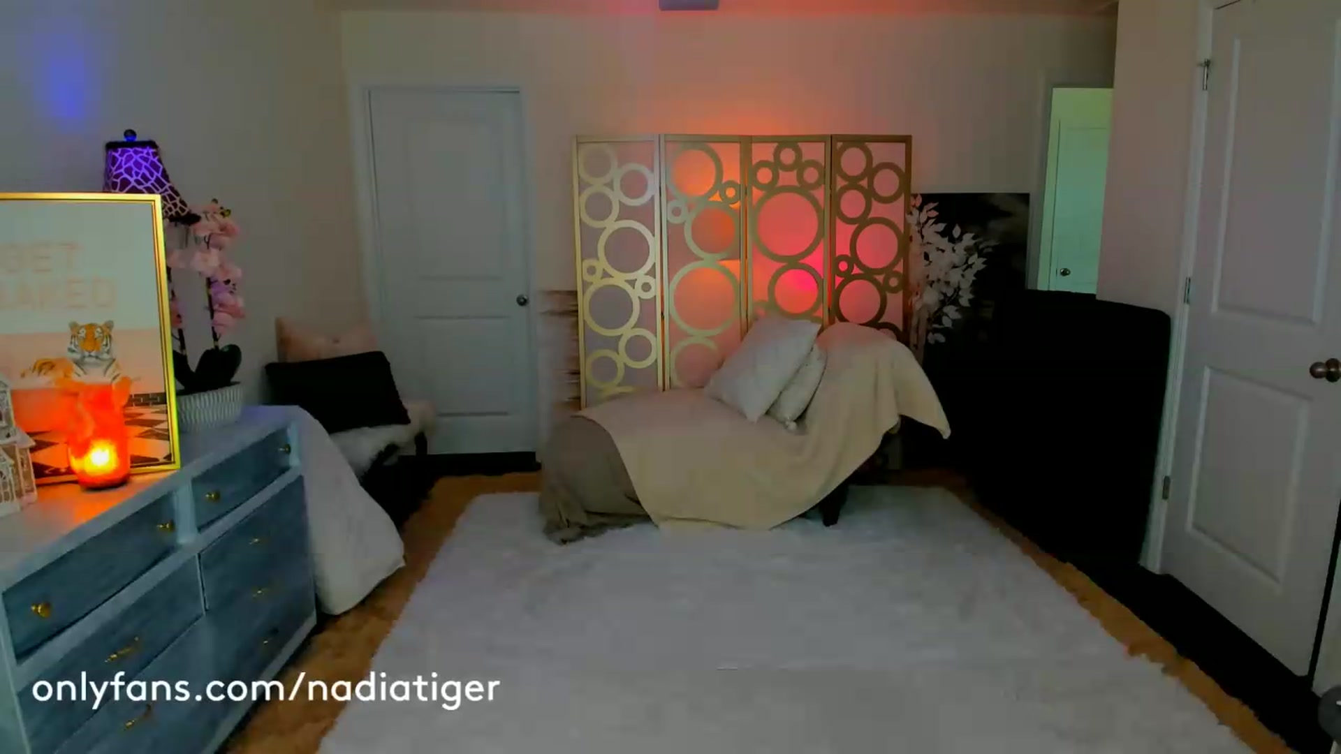 Gallery image thumbnail from NadiaTiger's myfreecams stream on, 05/29/2026, 18:14 image 2 of 20