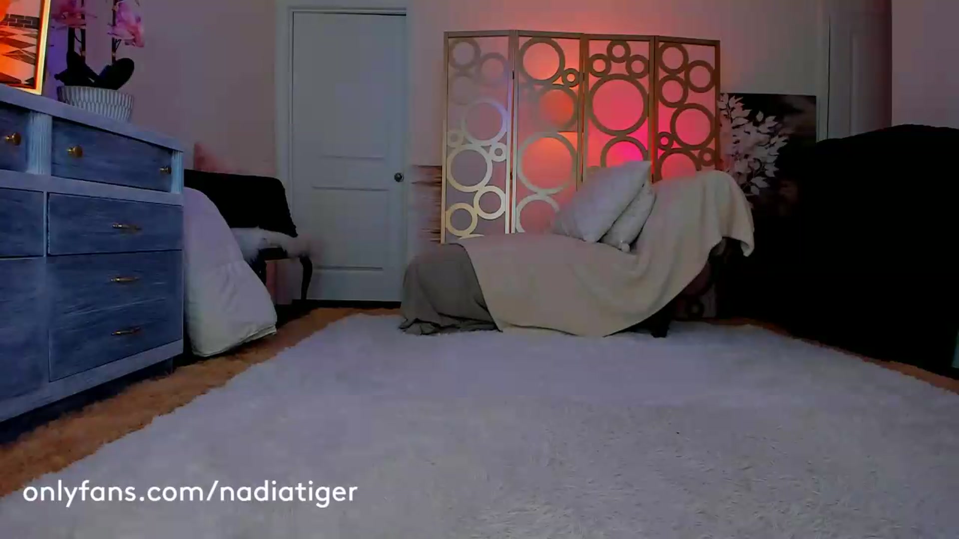 Gallery image thumbnail from NadiaTiger's myfreecams stream on, 05/30/2026, 02:49 image 13 of 20
