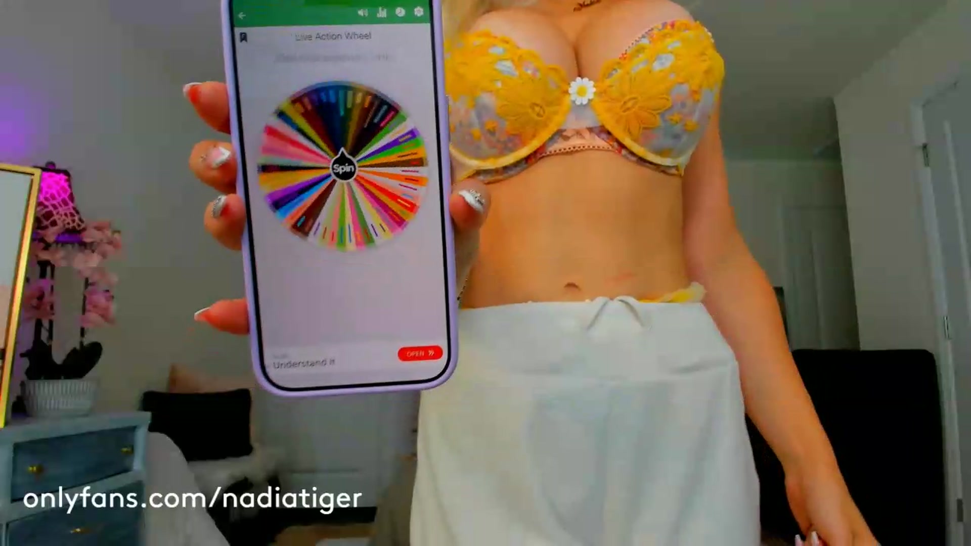 Gallery image thumbnail from NadiaTiger's myfreecams stream on, 06/05/2026, 21:26 image 16 of 20