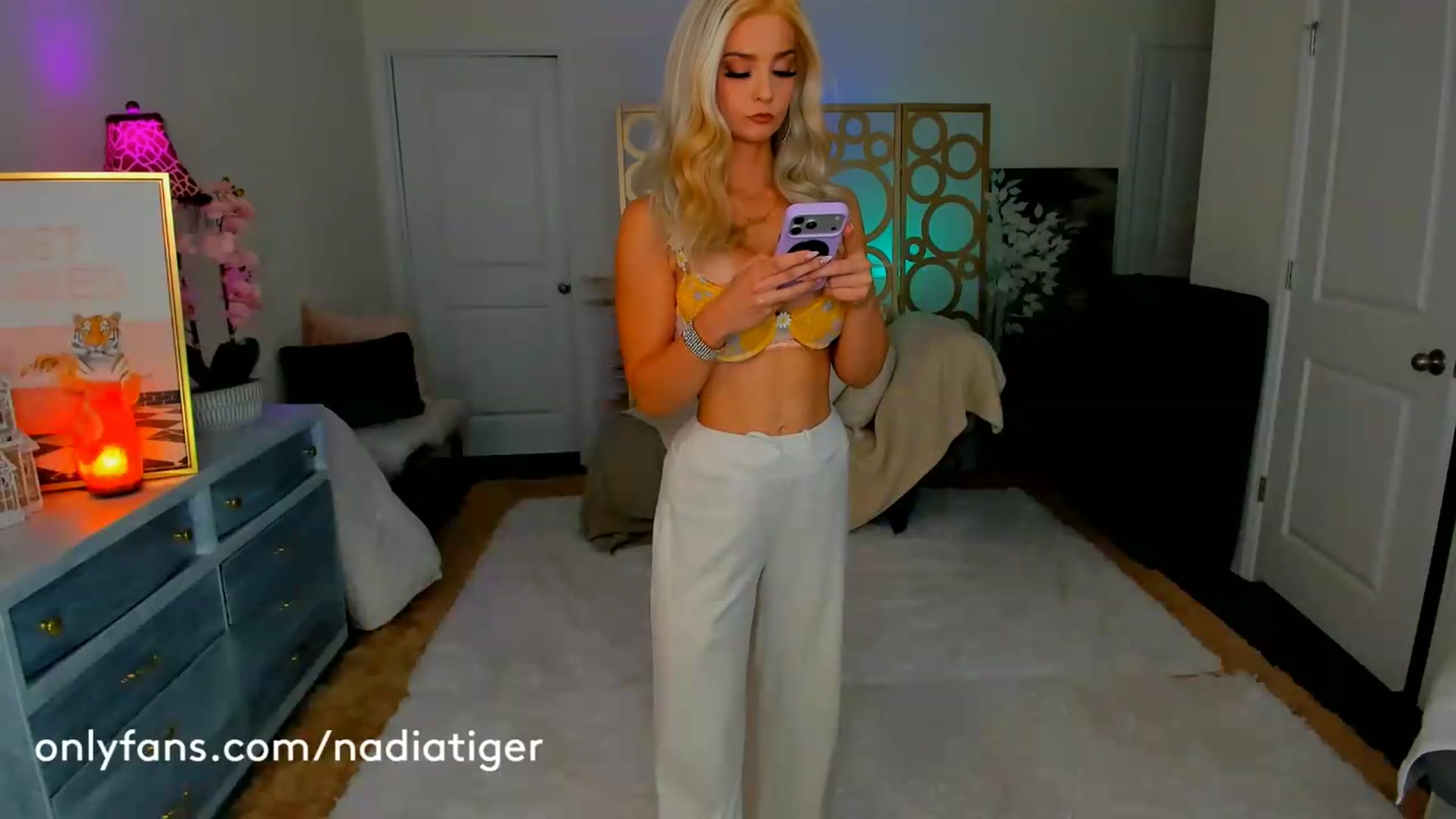 Gallery image thumbnail from NadiaTiger's myfreecams stream on, 06/05/2026, 21:26 image 7 of 20