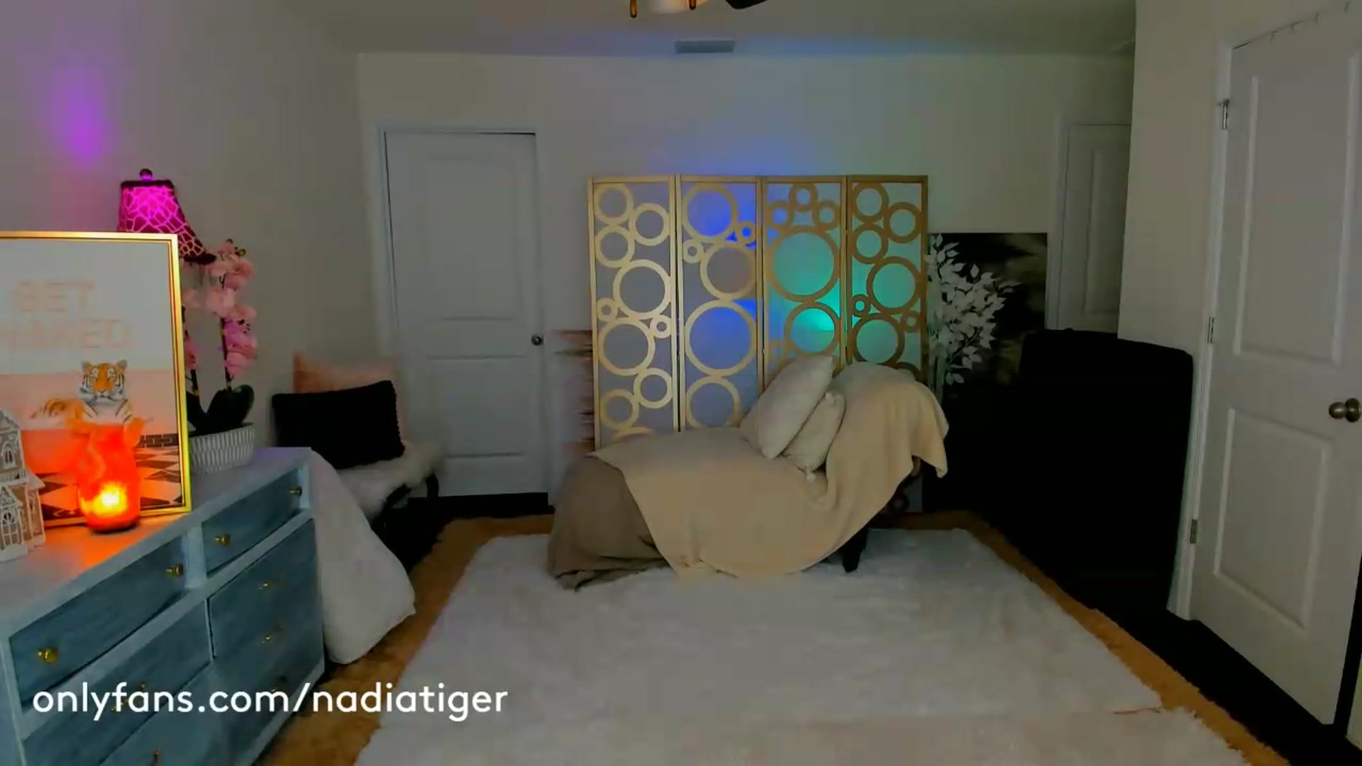 Gallery image thumbnail from NadiaTiger's myfreecams stream on, 06/05/2026, 21:26 image 2 of 20
