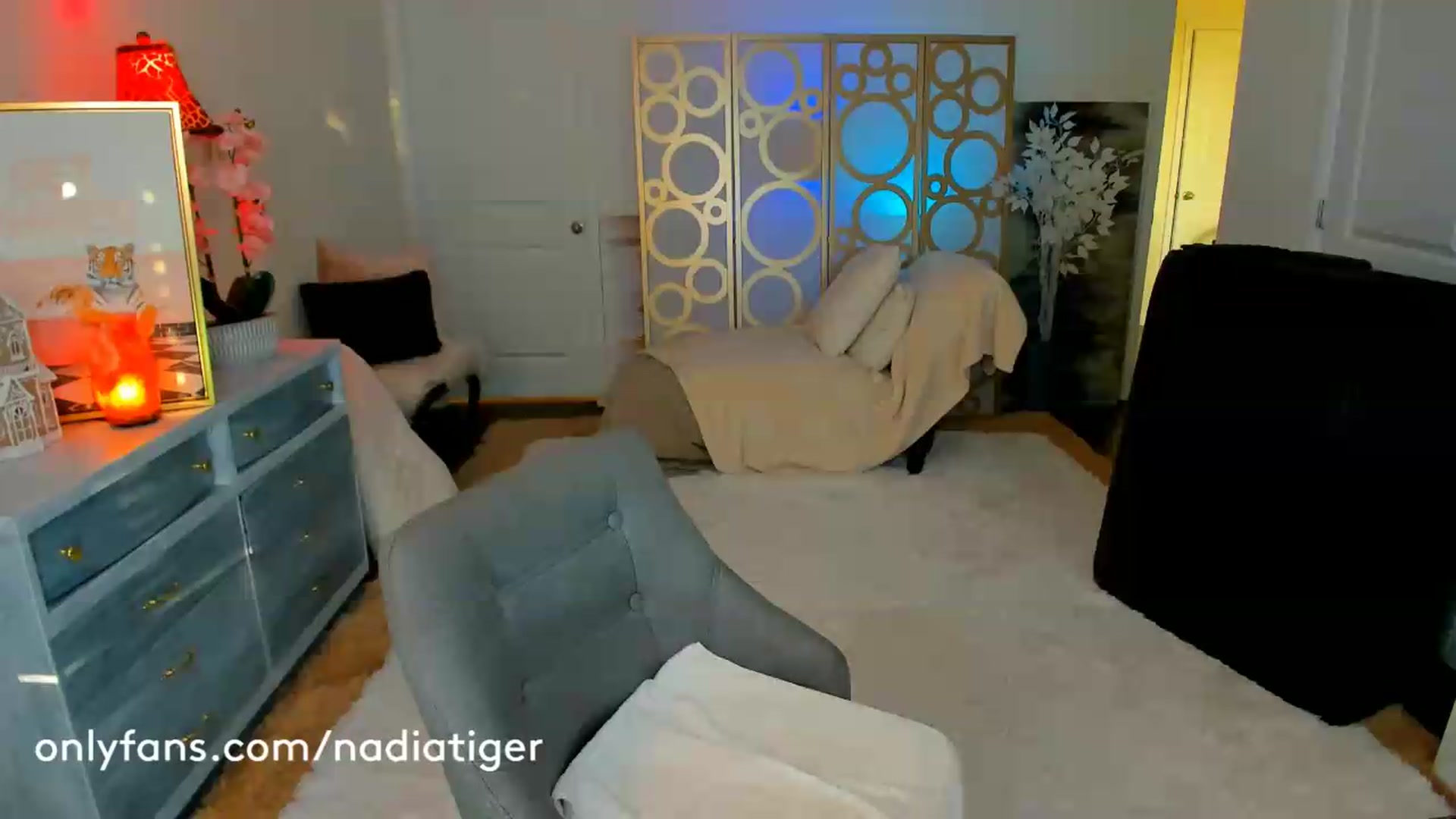 Gallery image thumbnail from NadiaTiger's myfreecams stream on, 06/13/2026, 24:03 image 19 of 20