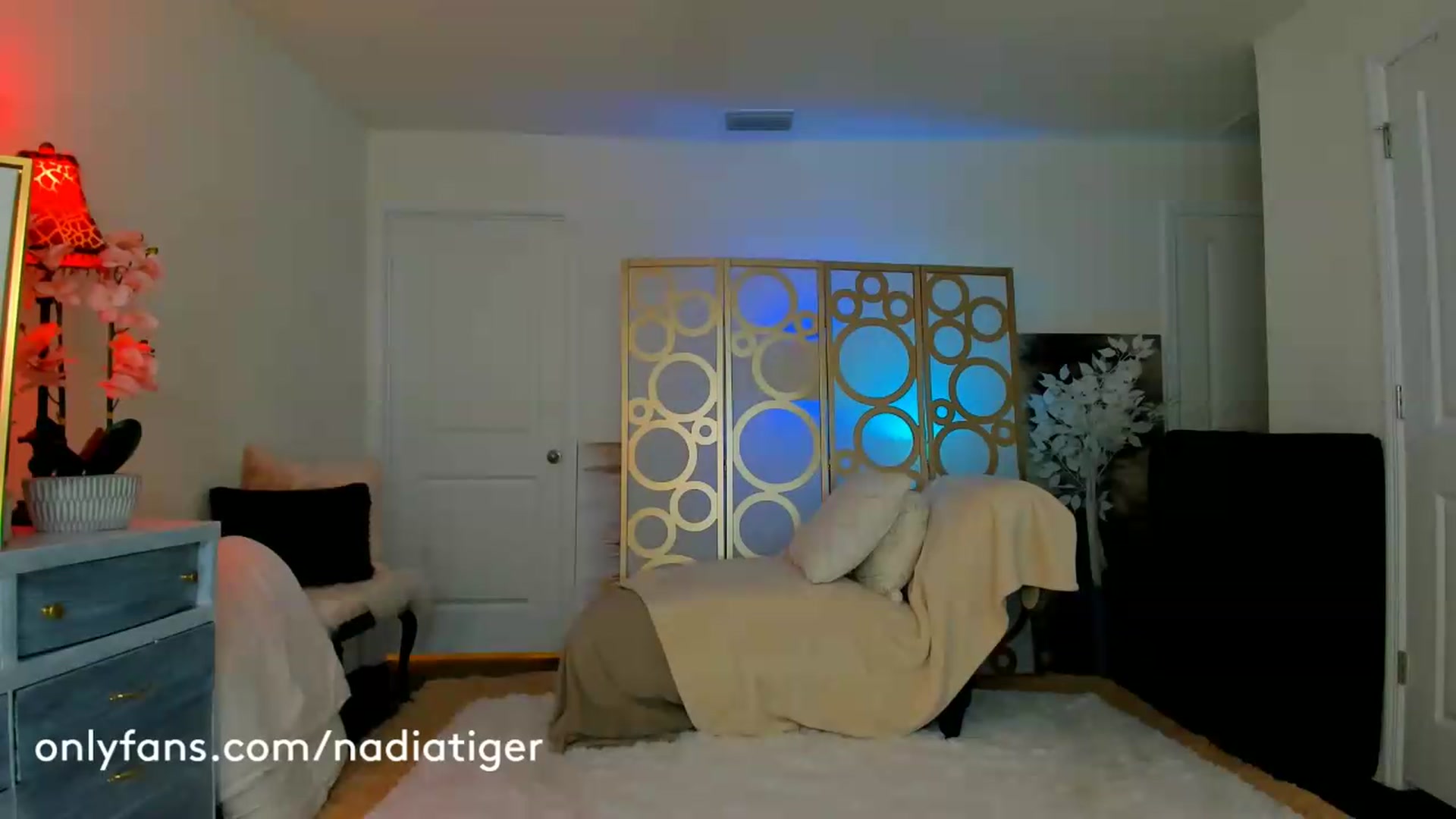 Gallery image thumbnail from NadiaTiger's myfreecams stream on, 06/20/2026, 05:13 image 6 of 20