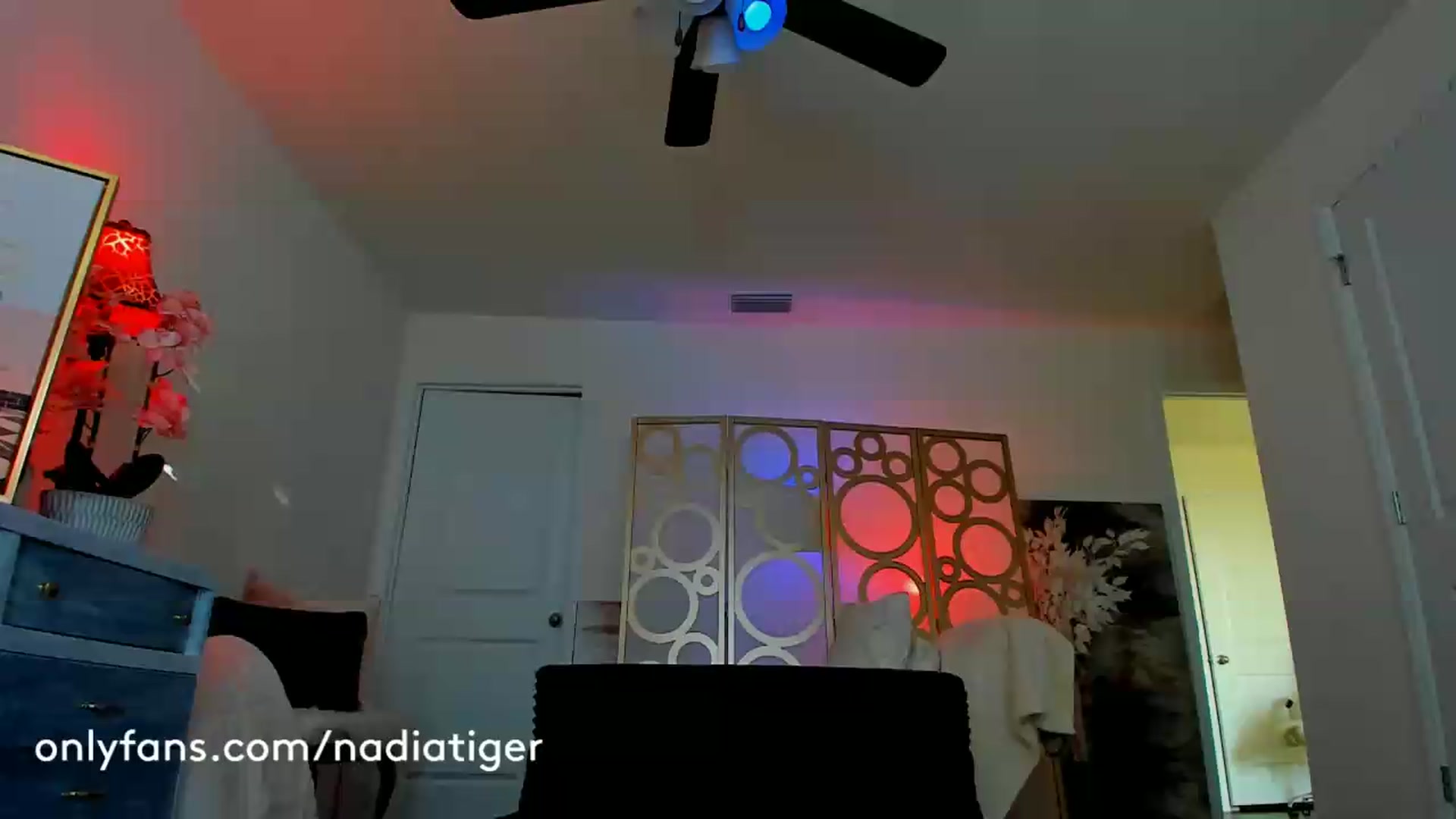 Gallery image thumbnail from NadiaTiger's myfreecams stream on, 06/25/2026, 24:01 image 1 of 20