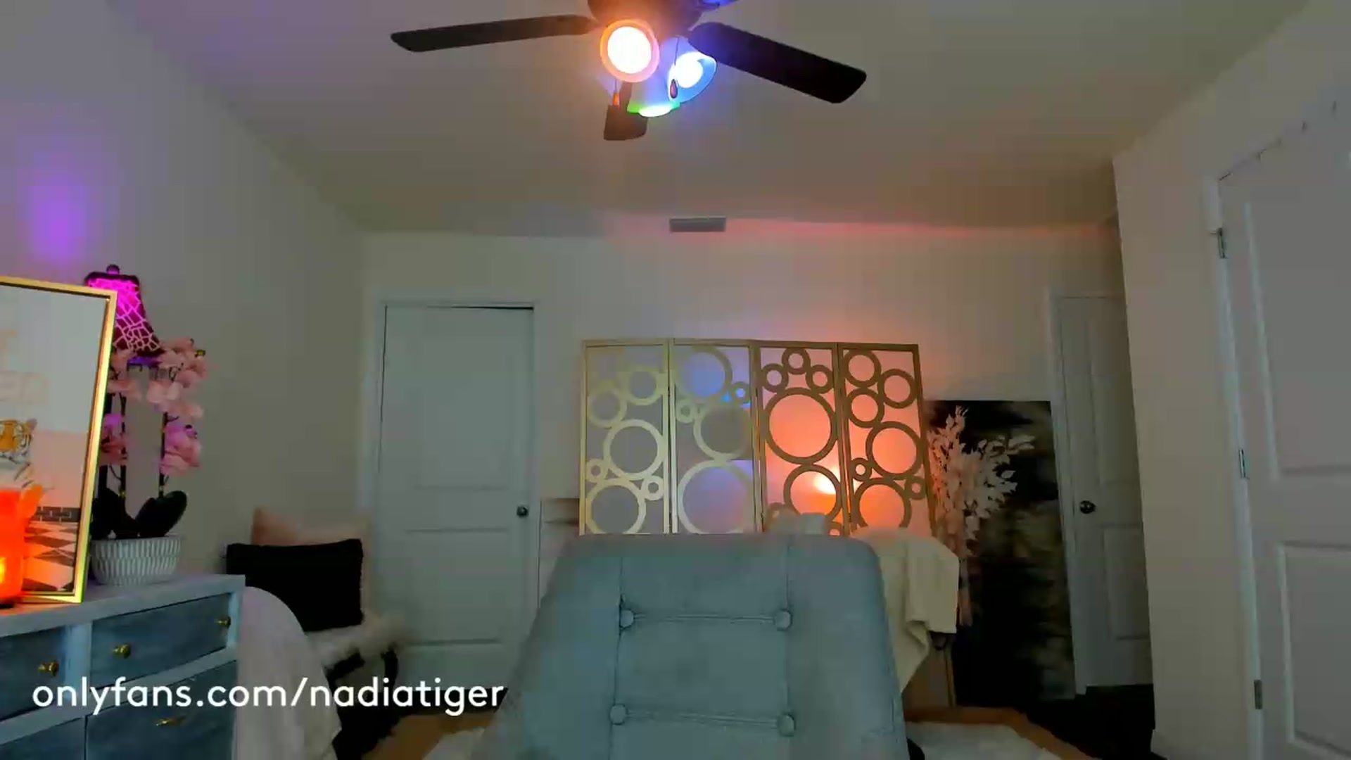 Gallery image thumbnail from NadiaTiger's myfreecams stream on, 06/27/2026, 24:12 image 16 of 20