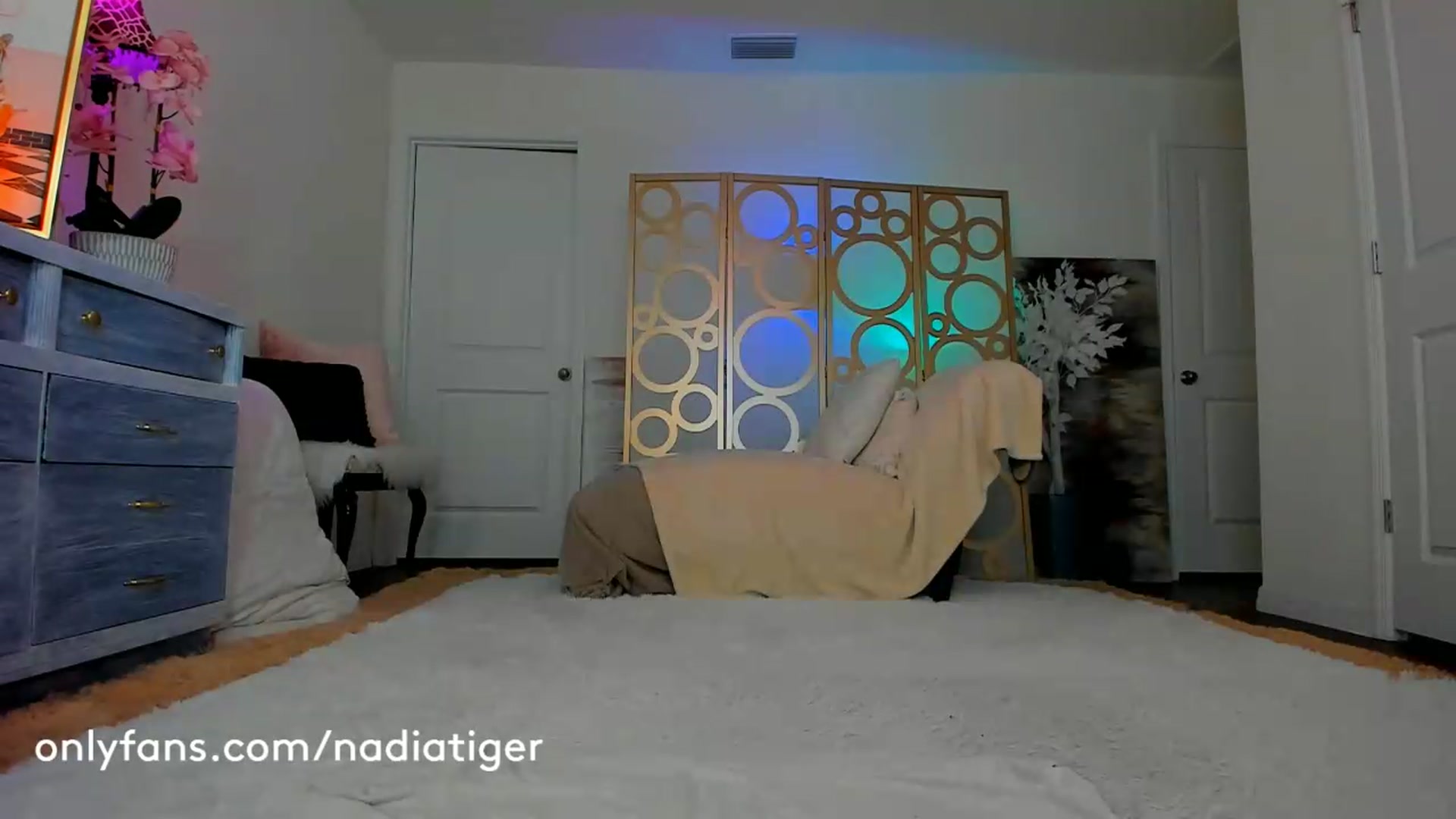 Gallery image thumbnail from NadiaTiger's myfreecams stream on, 07/11/2026, 05:14 image 15 of 20