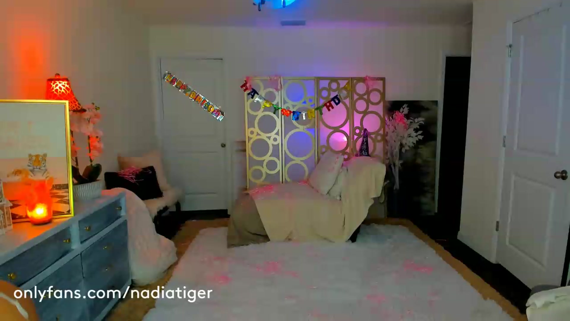 Gallery image thumbnail from NadiaTiger's myfreecams stream on, 07/18/2026, 01:21 image 19 of 20