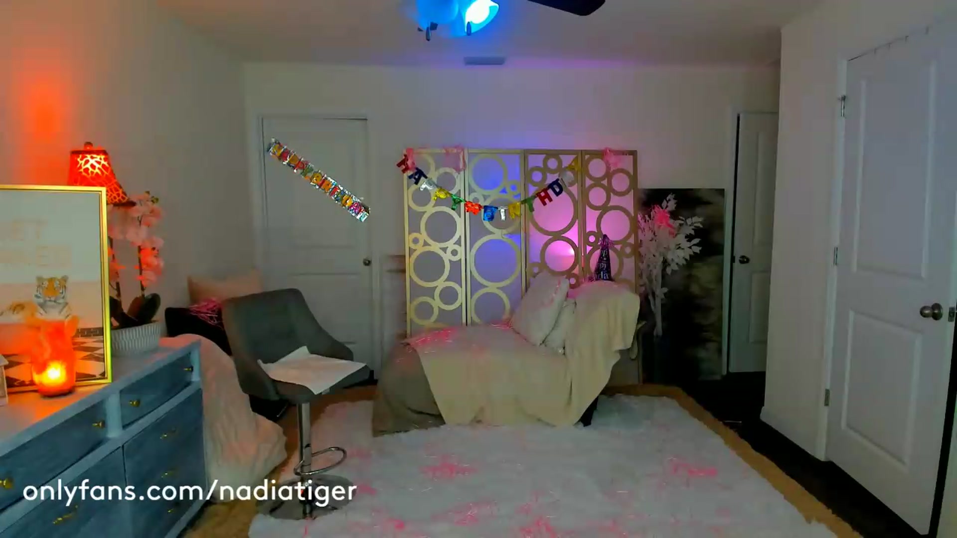 Gallery image thumbnail from NadiaTiger's myfreecams stream on, 07/18/2026, 01:21 image 2 of 20