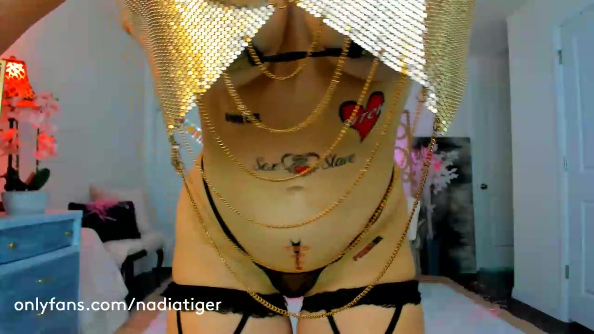 Gallery image thumbnail from NadiaTiger's myfreecams stream on, 07/18/2026, 19:32 image 4 of 20