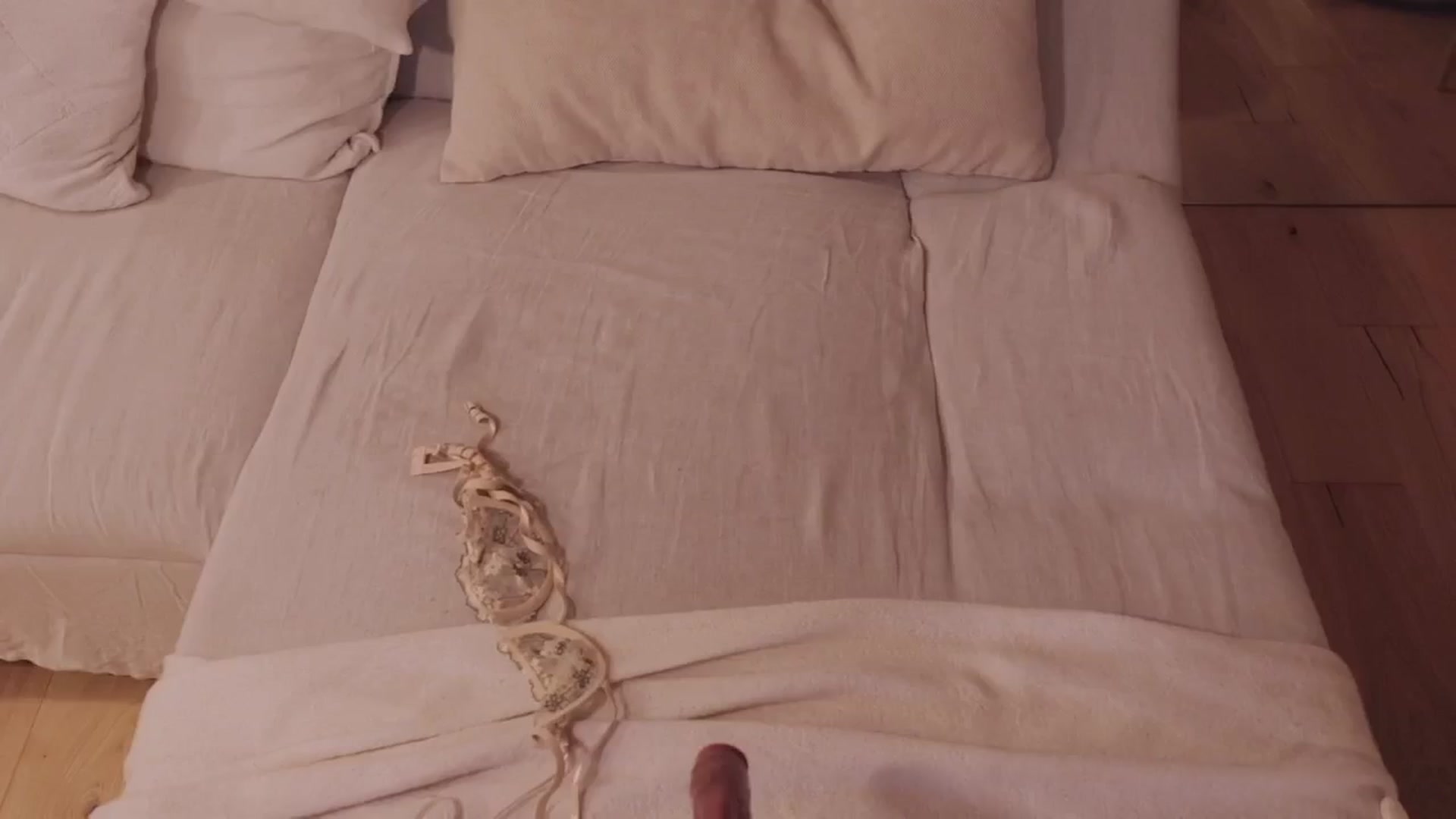 Gallery image thumbnail from Nadiabliss's myfreecams stream on, 09/30/2025, 23:24 image 4 of 20