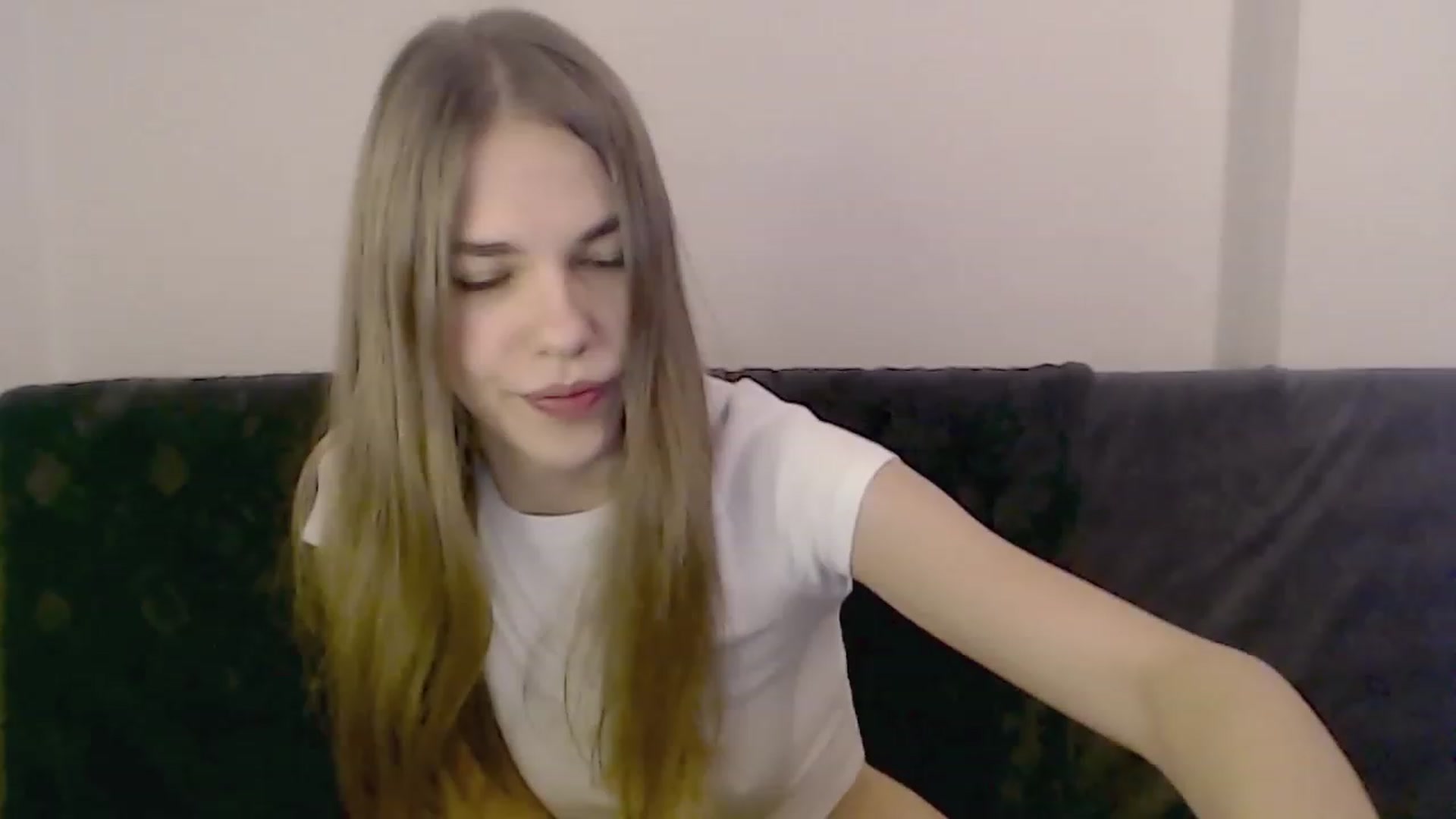 Gallery image thumbnail from Nady_'s myfreecams stream on, 12/15/2022, 17:51 image 6 of 20