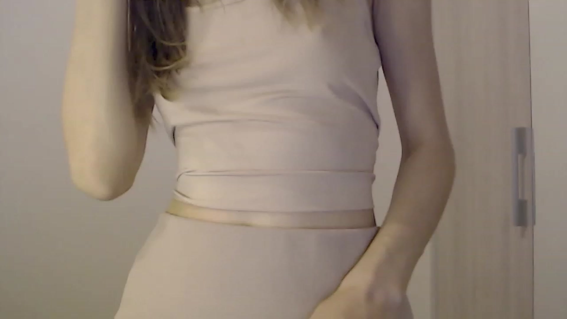 Gallery image thumbnail from Nady_'s myfreecams stream on, 12/16/2022, 18:39 image 11 of 20