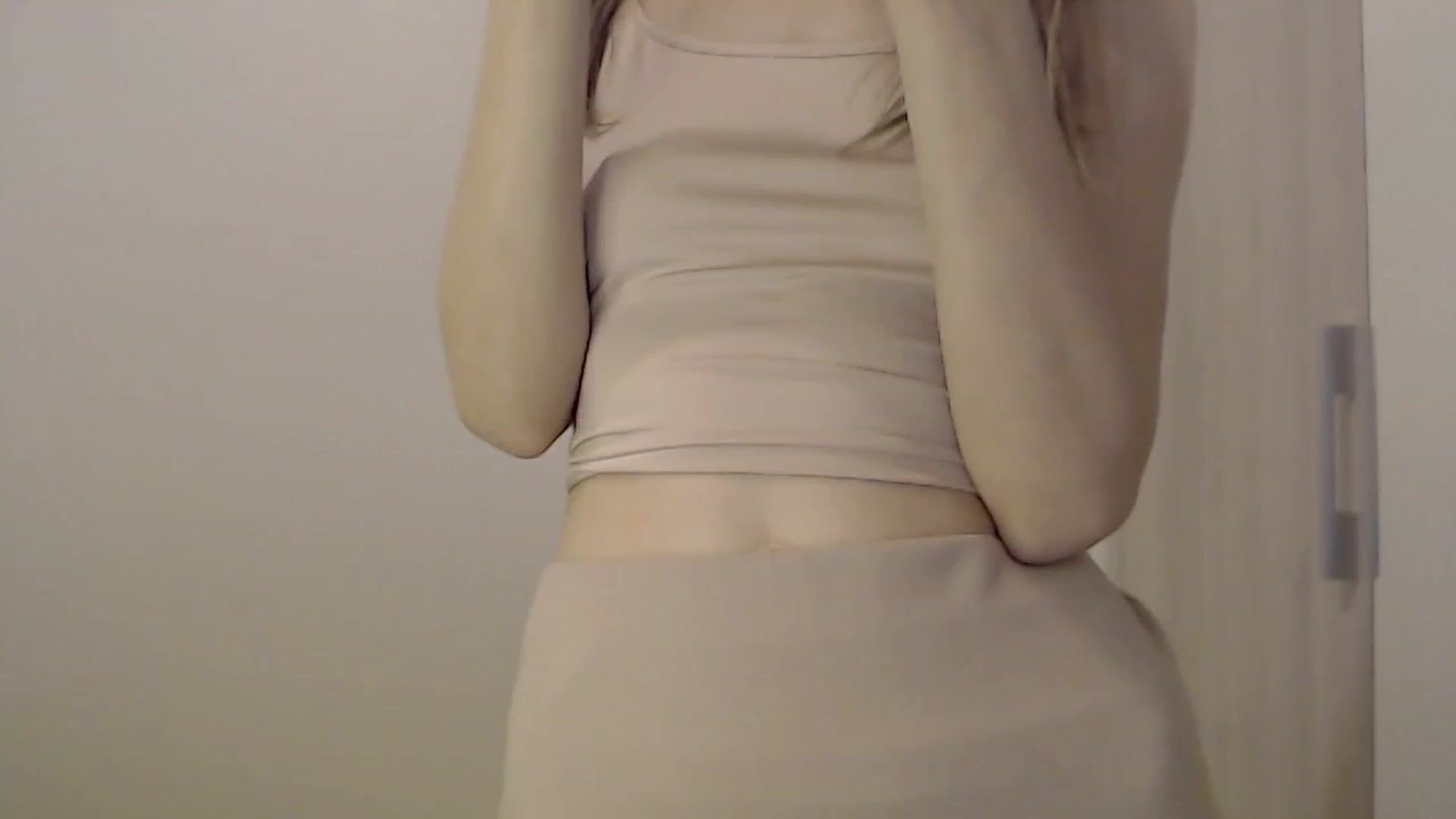 Gallery image thumbnail from Nady_'s myfreecams stream on, 12/16/2022, 18:39 image 6 of 20