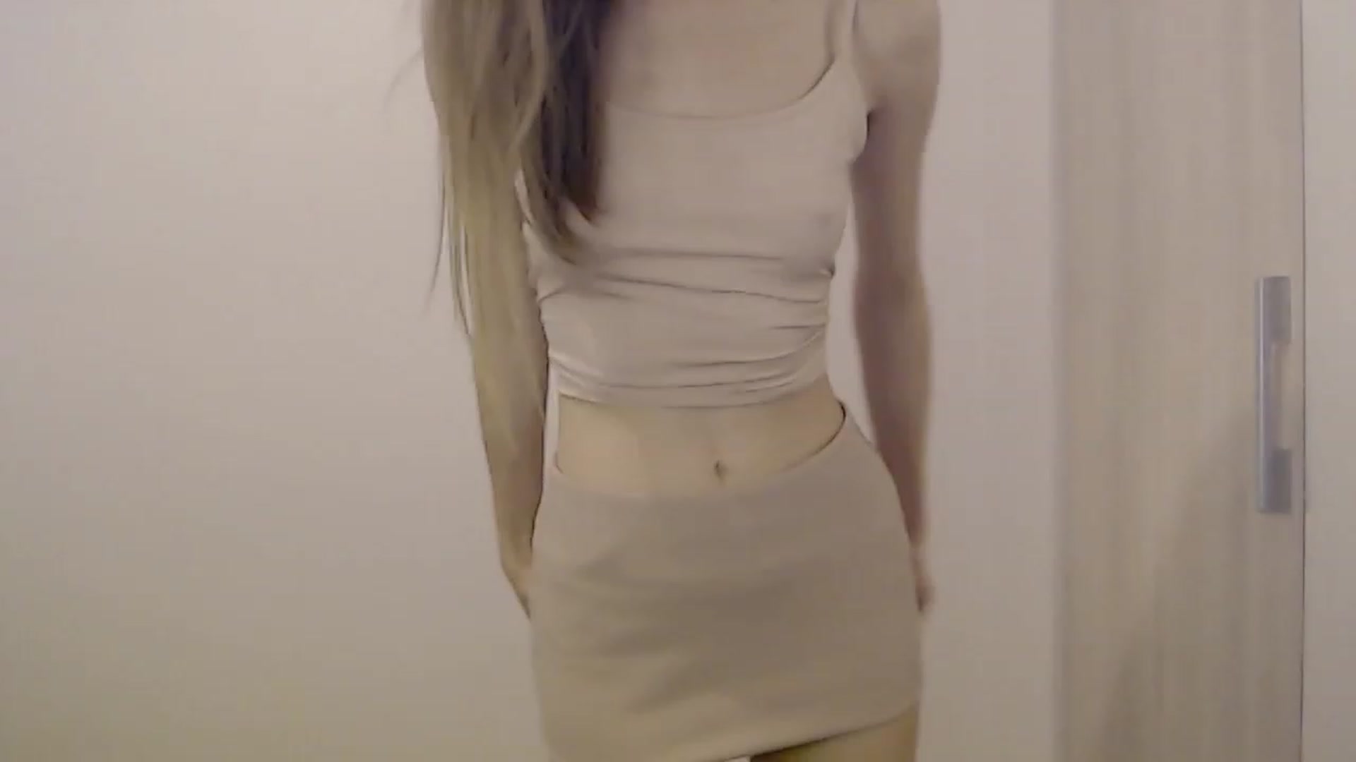 Gallery image thumbnail from Nady_'s myfreecams stream on, 12/16/2022, 19:03 image 16 of 20