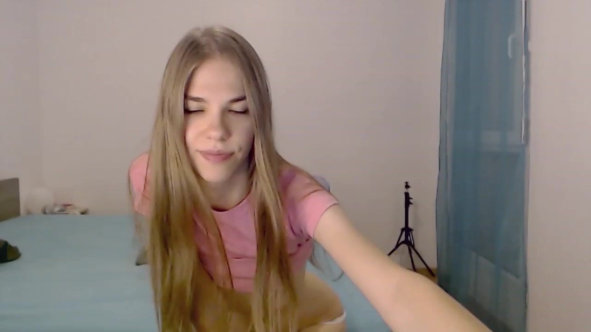 Gallery image thumbnail from Nady_'s myfreecams stream on, 07/04/2023, 17:35 image 14 of 20