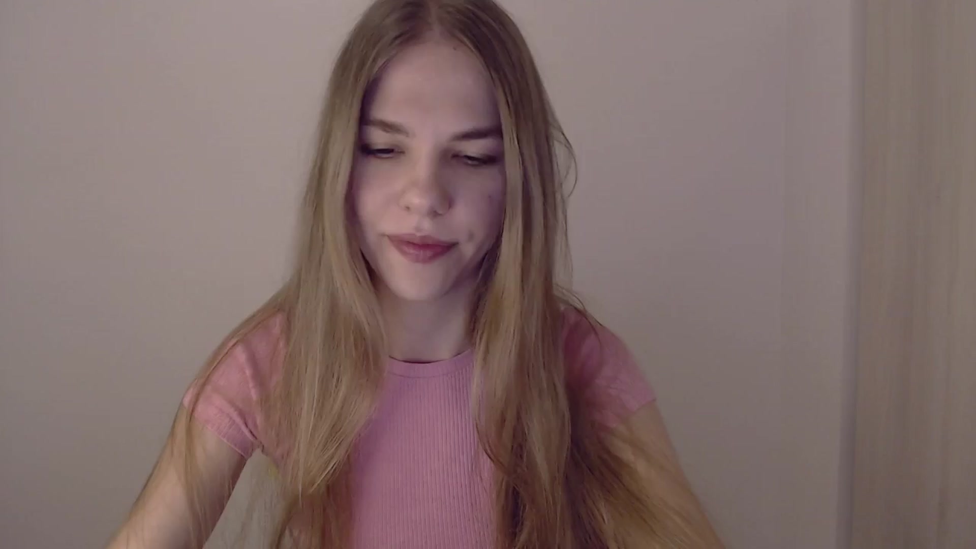 Gallery image thumbnail from Nady_'s myfreecams stream on, 06/13/2024, 19:01 image 2 of 20