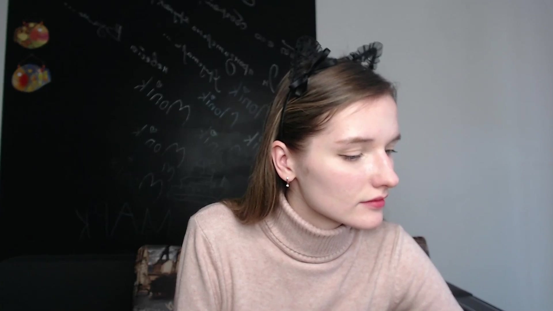 Gallery image thumbnail from NadyaMoons's myfreecams stream on, 03/04/2024, 09:28 image 16 of 20