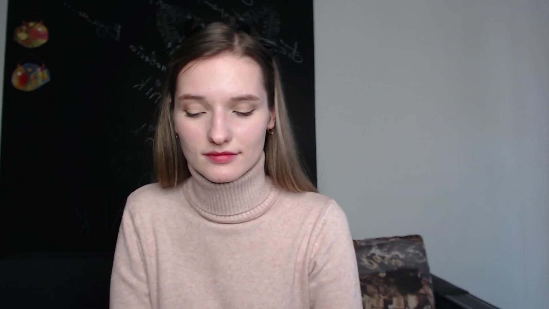 Gallery image thumbnail from NadyaMoons's myfreecams stream on, 03/04/2024, 09:28 image 14 of 20