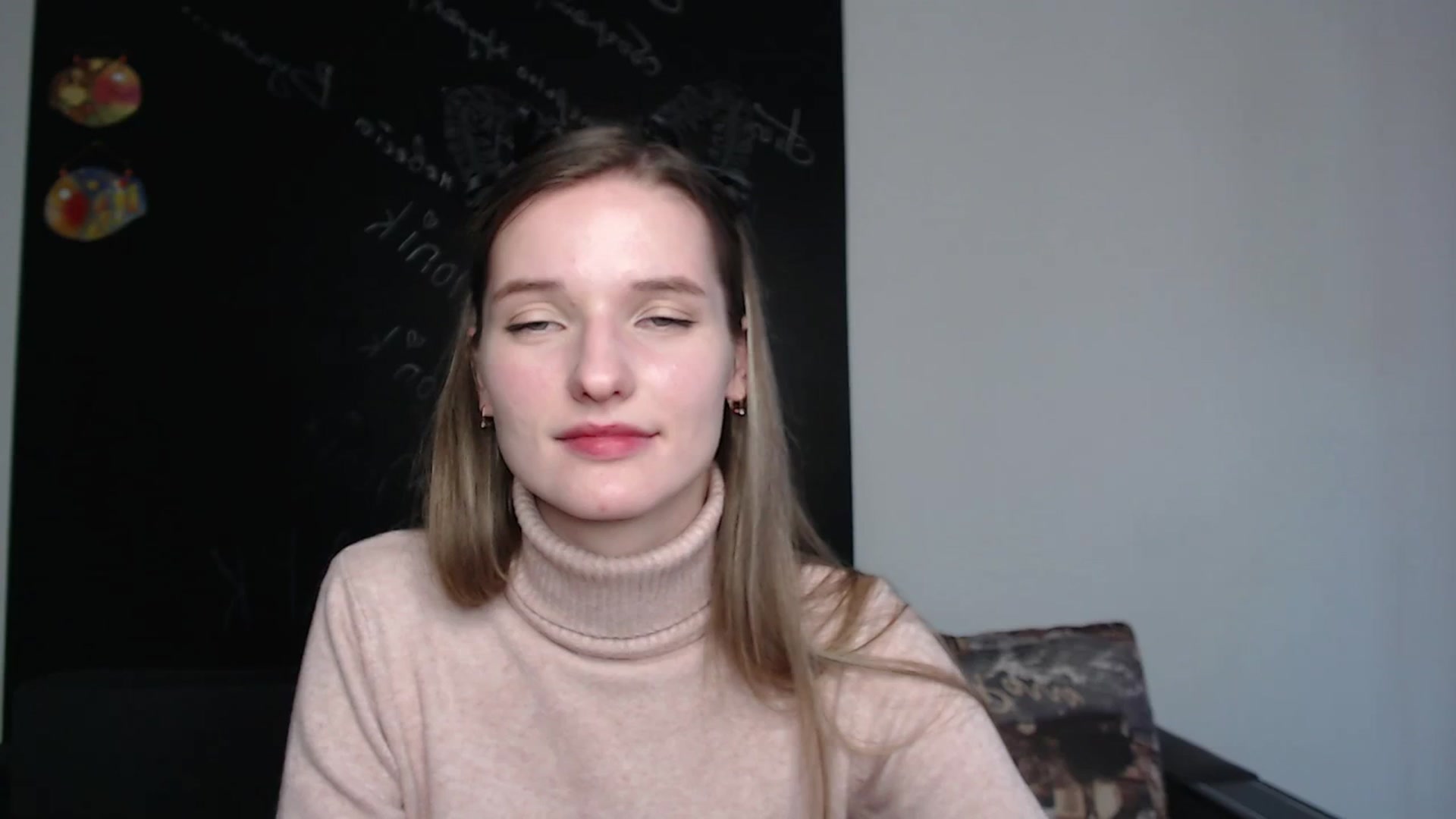 Gallery image thumbnail from NadyaMoons's myfreecams stream on, 03/04/2024, 10:17 image 18 of 20