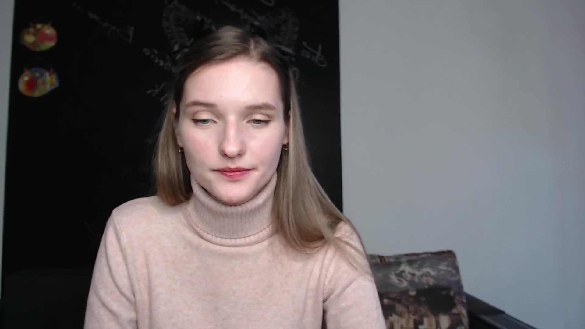 Gallery image thumbnail from NadyaMoons's myfreecams stream on, 03/04/2024, 10:17 image 16 of 20