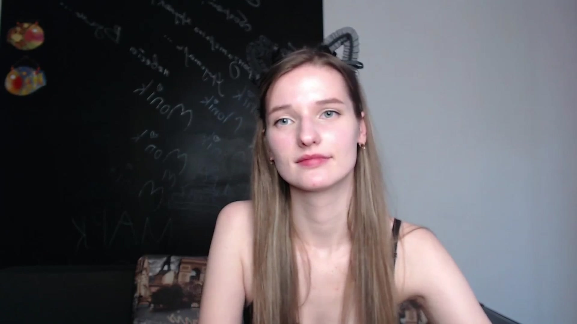 Gallery image thumbnail from NadyaMoons's myfreecams stream on, 03/04/2024, 12:12 image 9 of 20