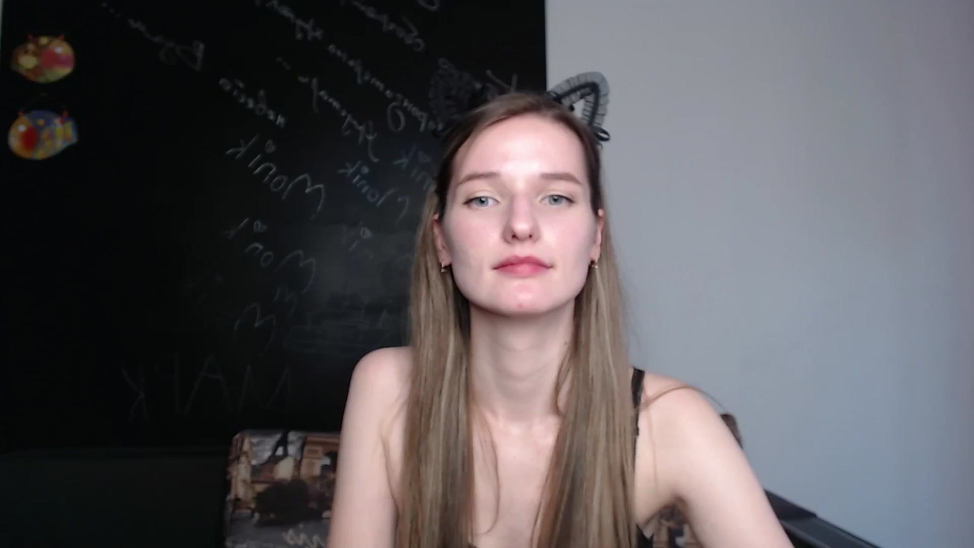 Gallery image thumbnail from NadyaMoons's myfreecams stream on, 03/04/2024, 12:12 image 14 of 20
