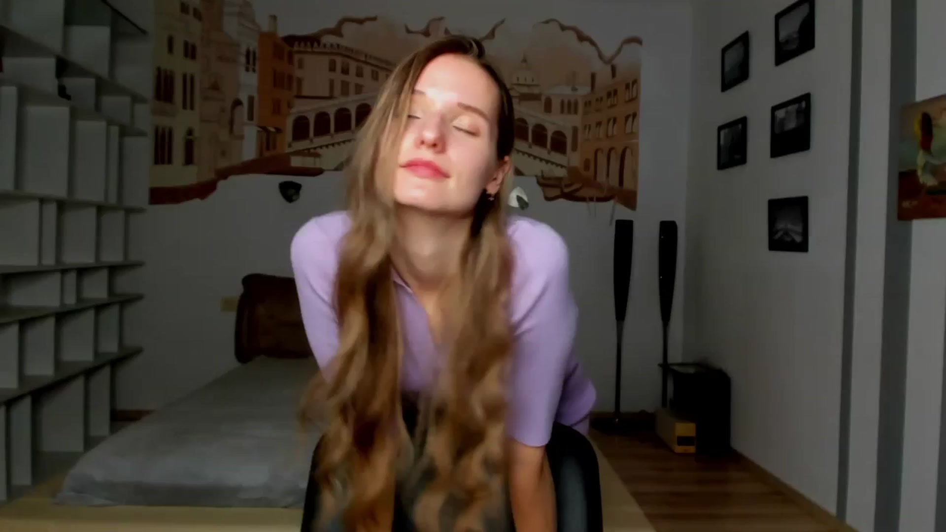Gallery image thumbnail from NadyaMoons's myfreecams stream on, 03/05/2024, 13:18 image 12 of 20
