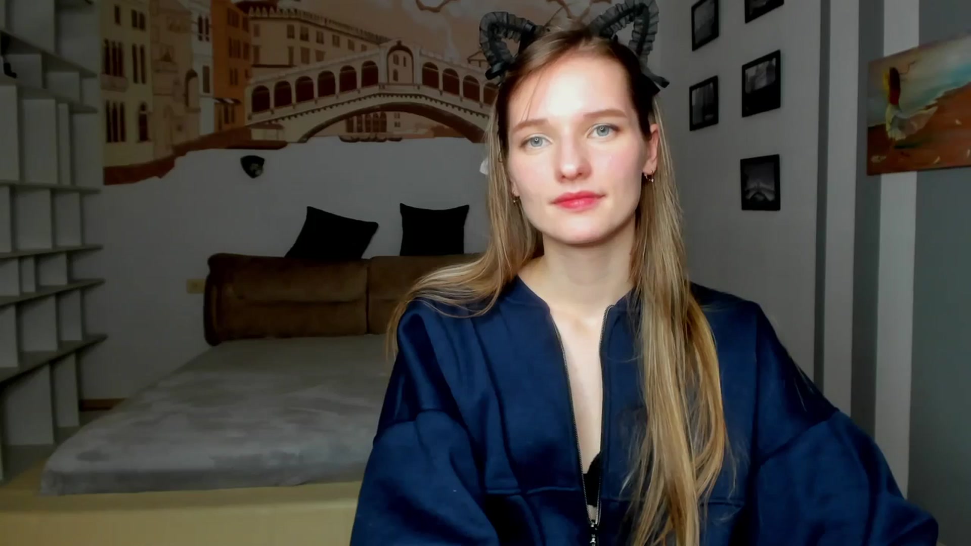 Gallery image thumbnail from NadyaMoons's myfreecams stream on, 03/08/2024, 11:41 image 10 of 20
