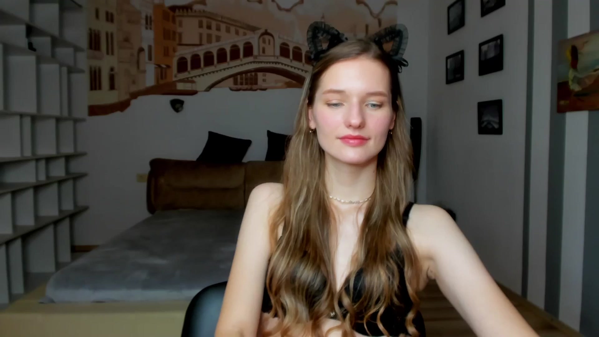 Gallery image thumbnail from NadyaMoons's myfreecams stream on, 03/12/2024, 09:32 image 12 of 20