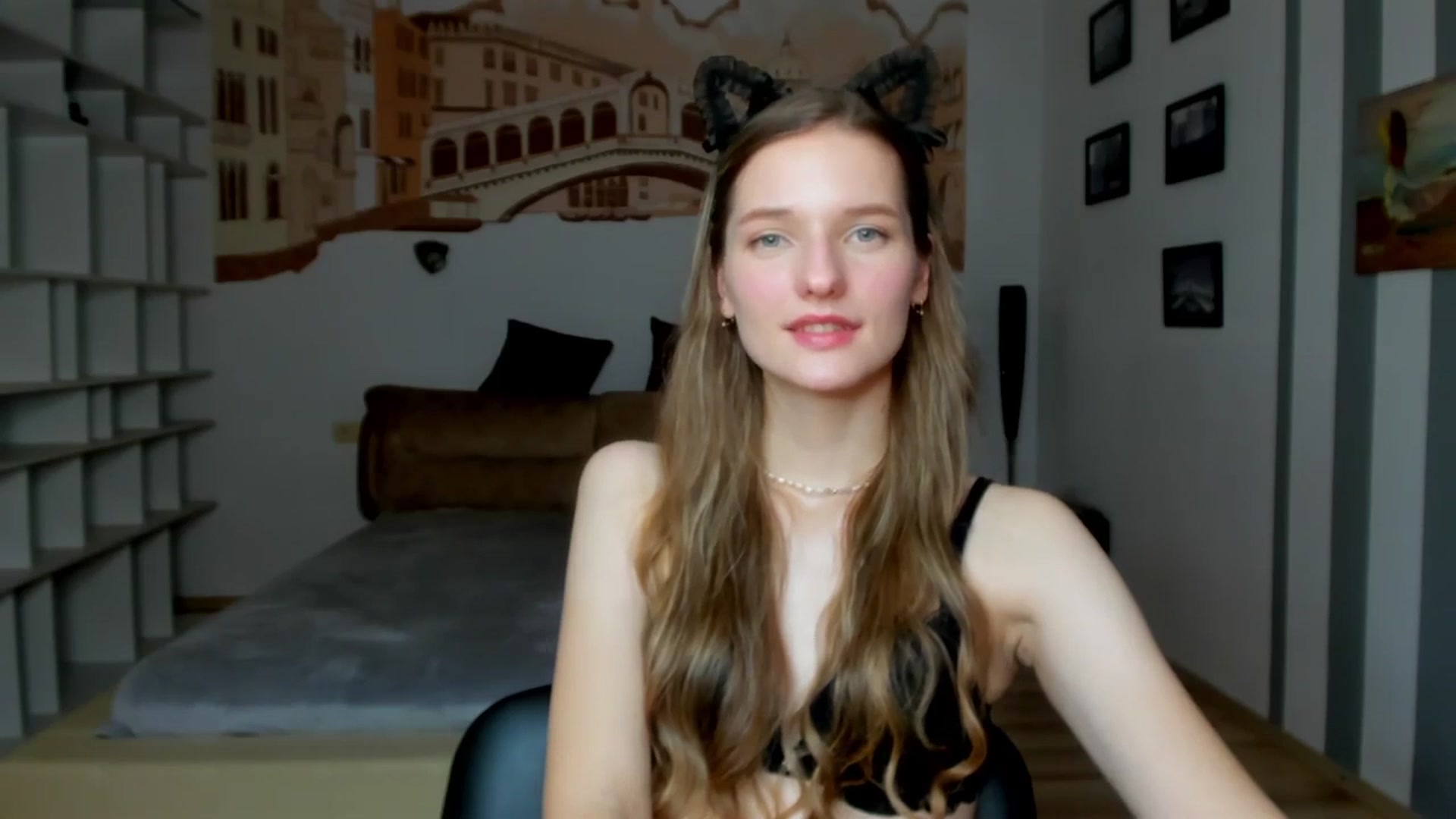 Gallery image thumbnail from NadyaMoons's myfreecams stream on, 03/12/2024, 09:32 image 6 of 20