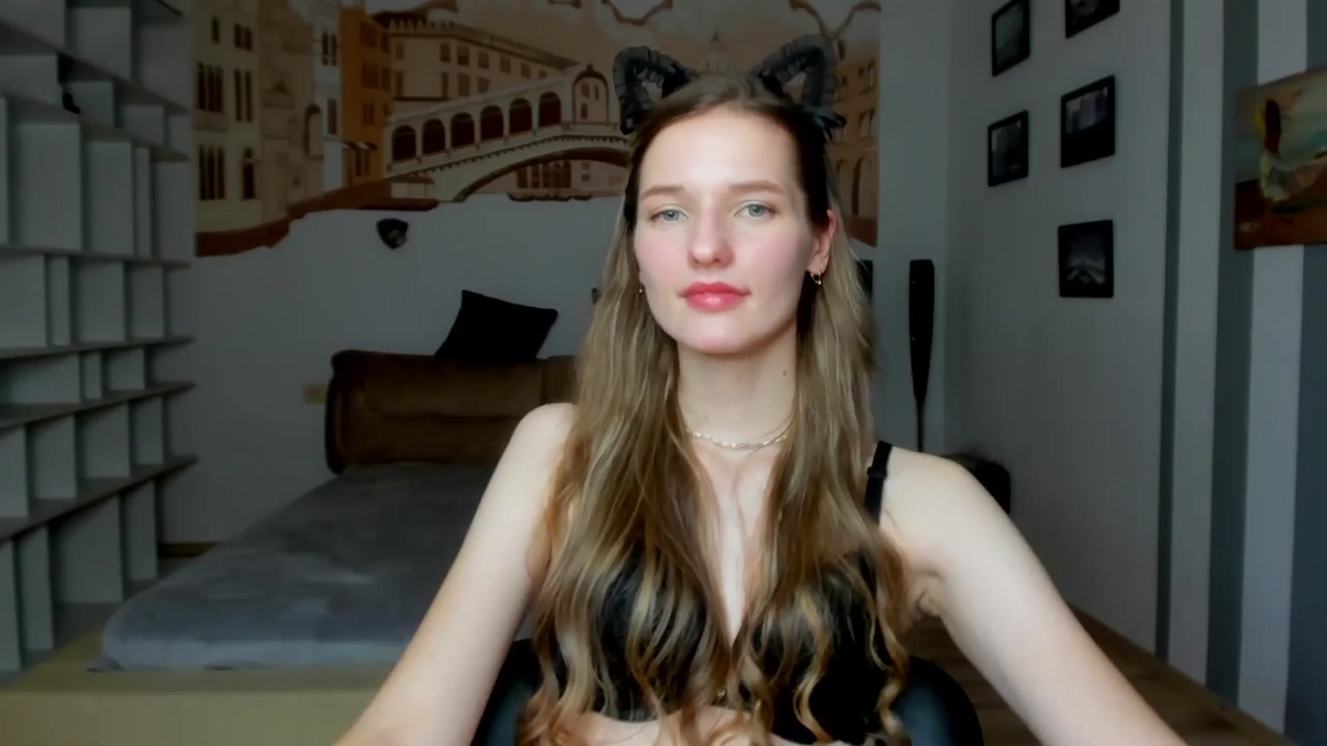Gallery image thumbnail from NadyaMoons's myfreecams stream on, 03/12/2024, 09:32 image 15 of 20