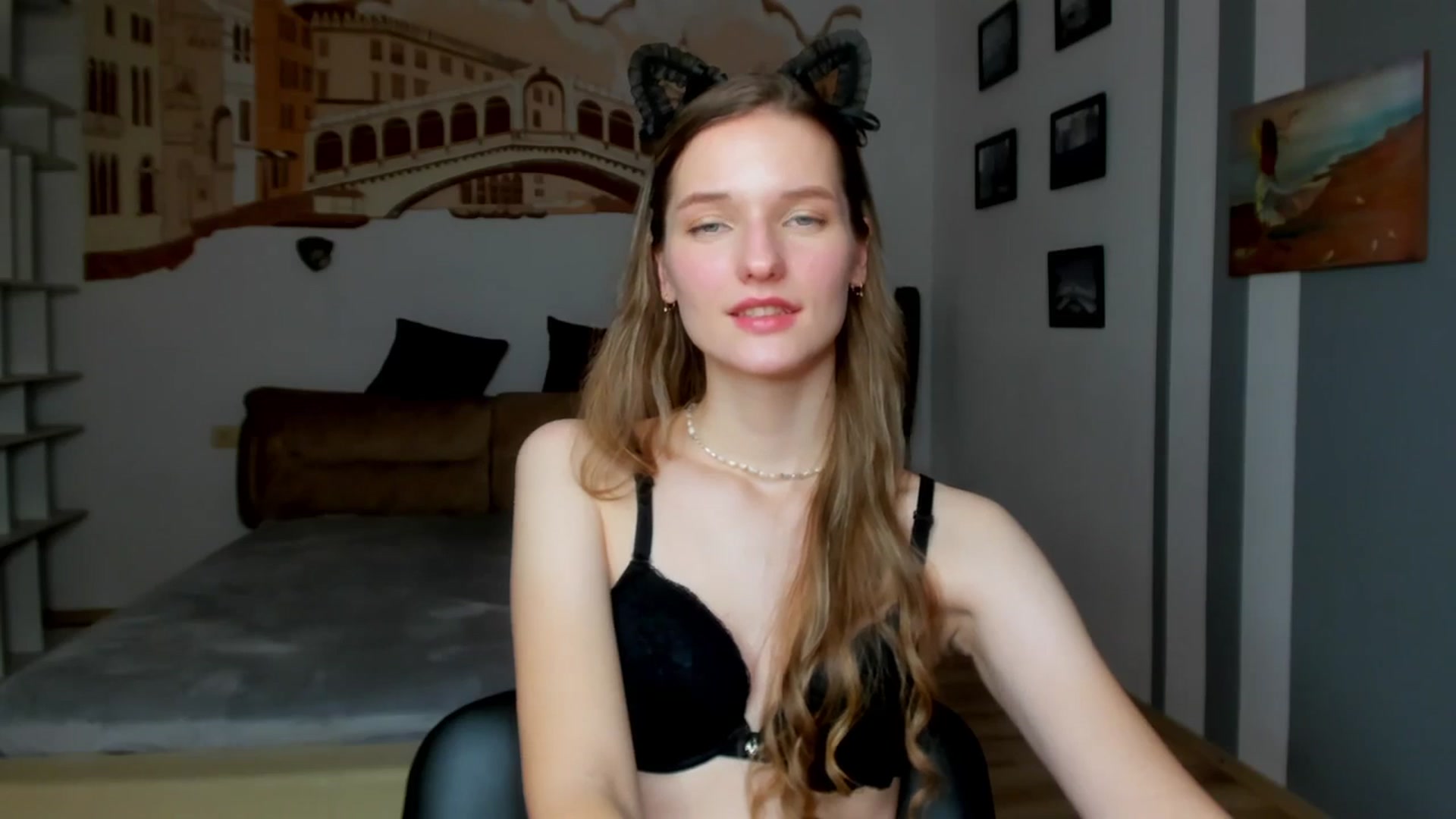 Gallery image thumbnail from NadyaMoons's myfreecams stream on, 03/12/2024, 09:32 image 19 of 20