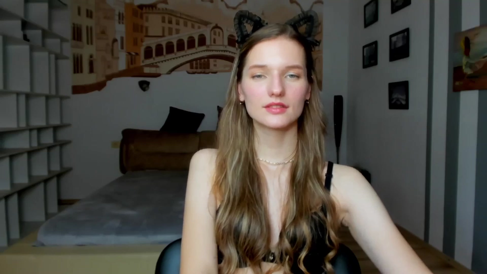 Gallery image thumbnail from NadyaMoons's myfreecams stream on, 03/12/2024, 09:32 image 14 of 20