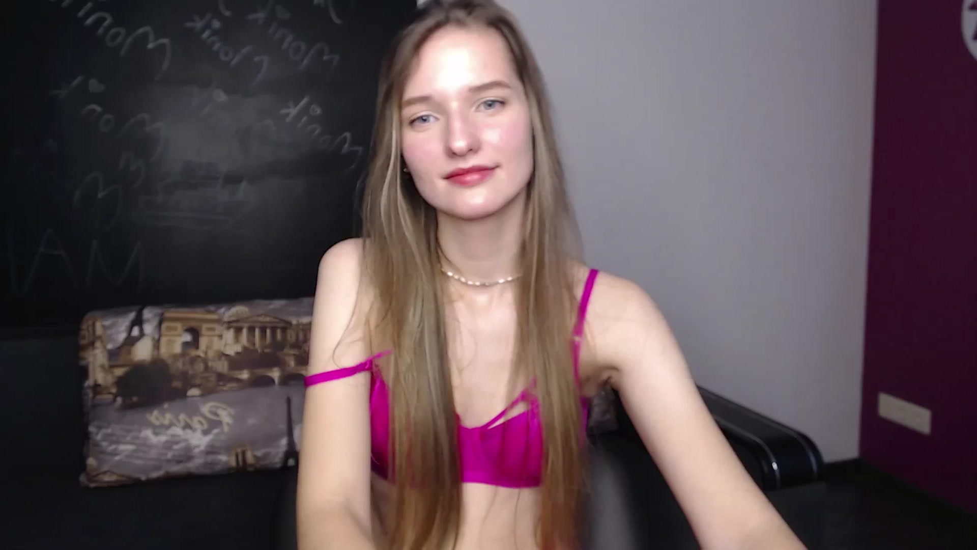 Gallery image thumbnail from NadyaMoons's myfreecams stream on, 03/13/2024, 11:45 image 10 of 20