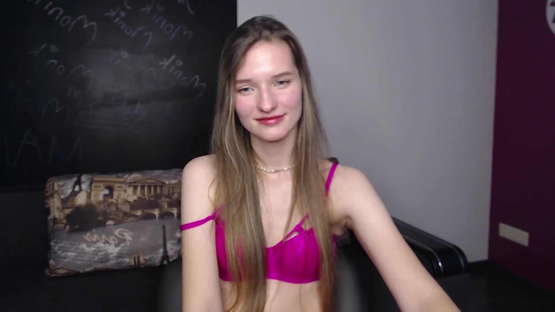 Gallery image thumbnail from NadyaMoons's myfreecams stream on, 03/13/2024, 11:45 image 12 of 20
