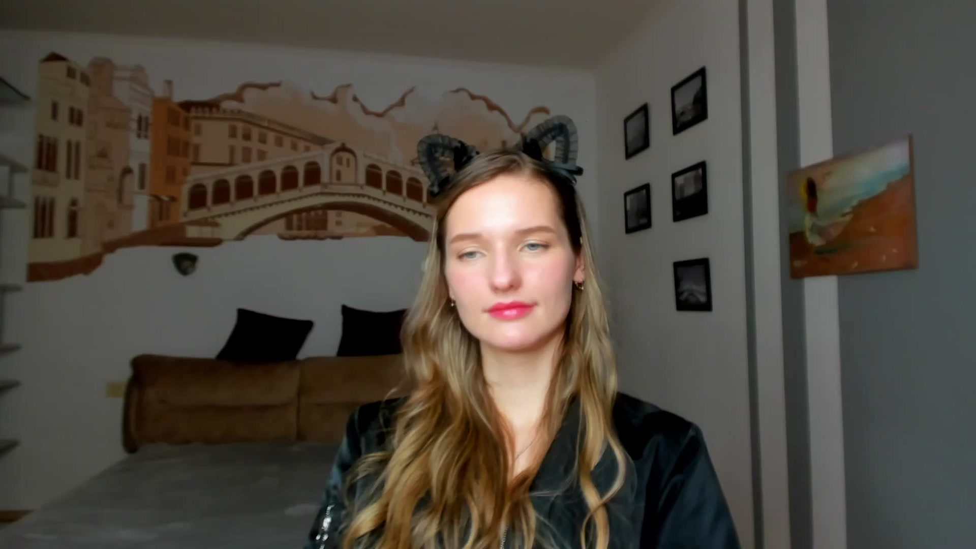 Gallery image thumbnail from NadyaMoons's myfreecams stream on, 03/14/2024, 11:51 image 1 of 20