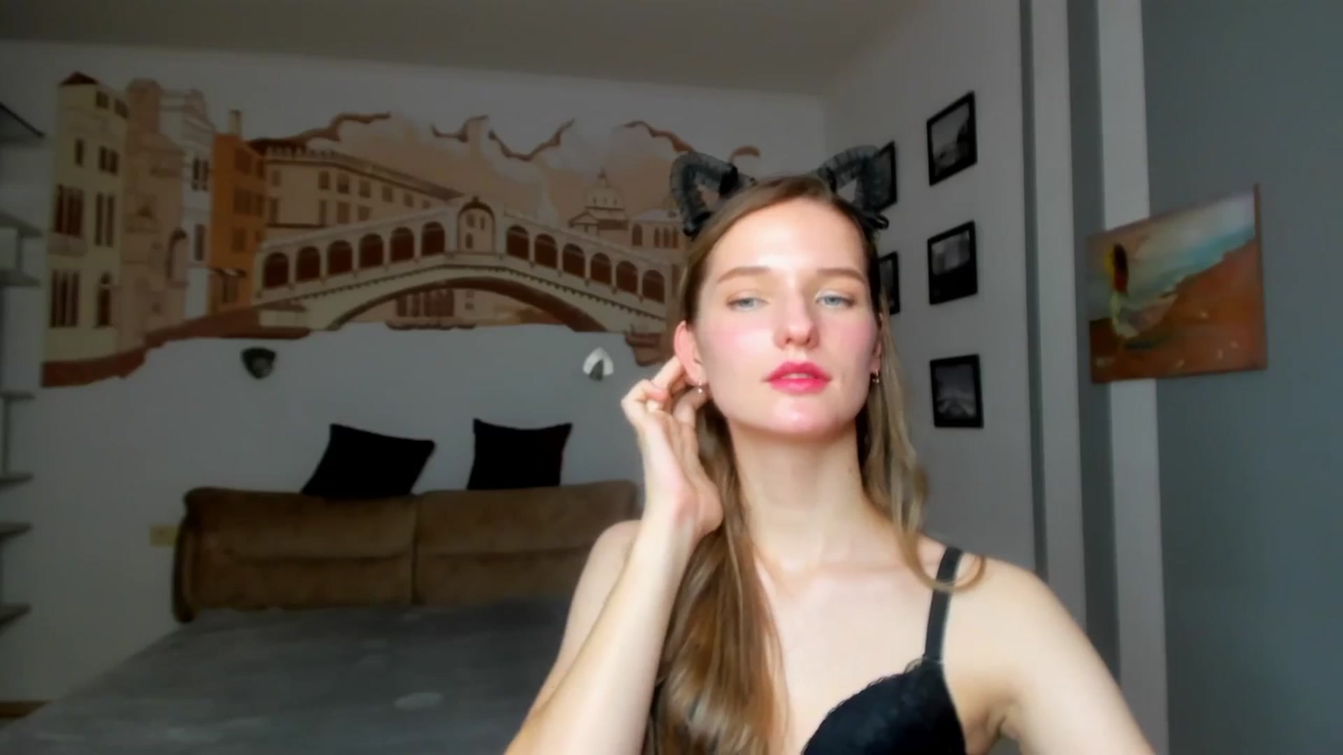 Gallery image thumbnail from NadyaMoons's myfreecams stream on, 03/14/2024, 11:51 image 8 of 20