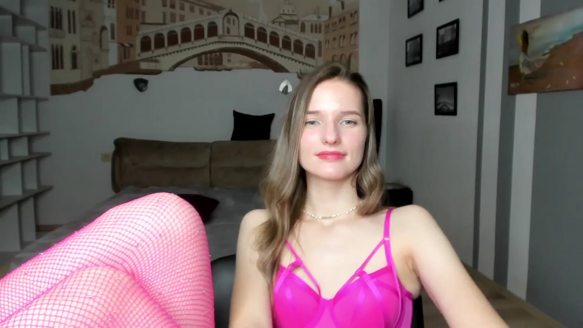 Gallery image thumbnail from NadyaMoons's myfreecams stream on, 03/18/2024, 12:08 image 16 of 20