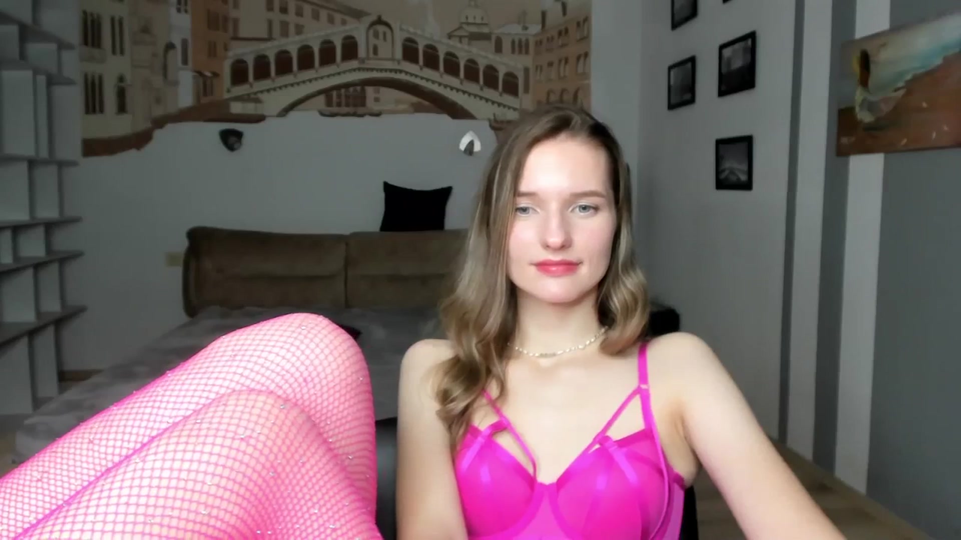 Gallery image thumbnail from NadyaMoons's myfreecams stream on, 03/18/2024, 12:08 image 10 of 20