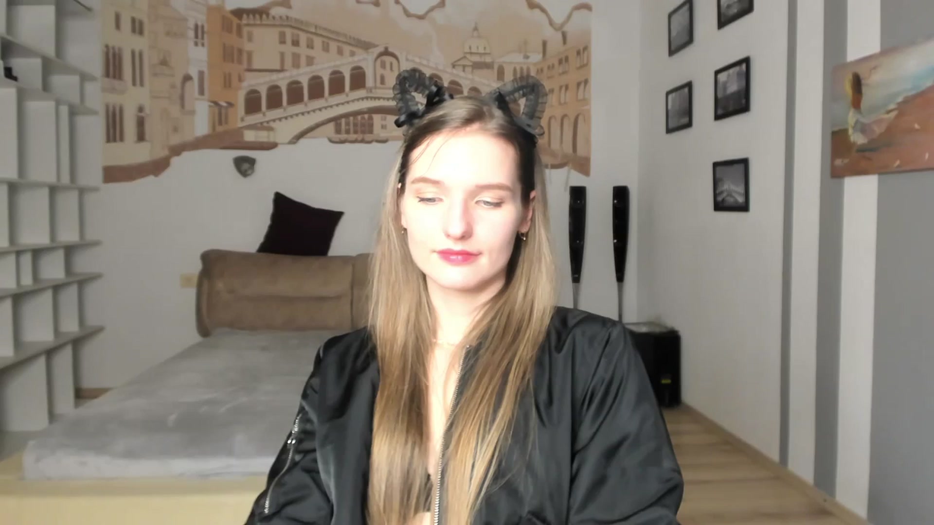 Gallery image thumbnail from NadyaMoons's myfreecams stream on, 03/23/2024, 11:09 image 4 of 20